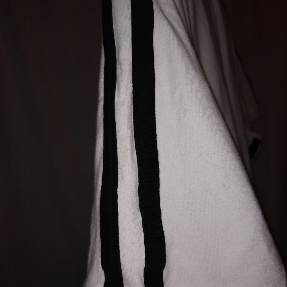 Shirt - Picture 2 of 7